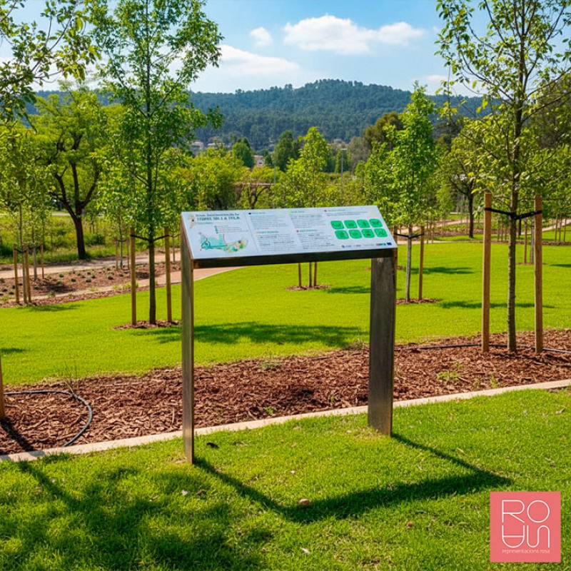 Faristol d'acer corten vertical